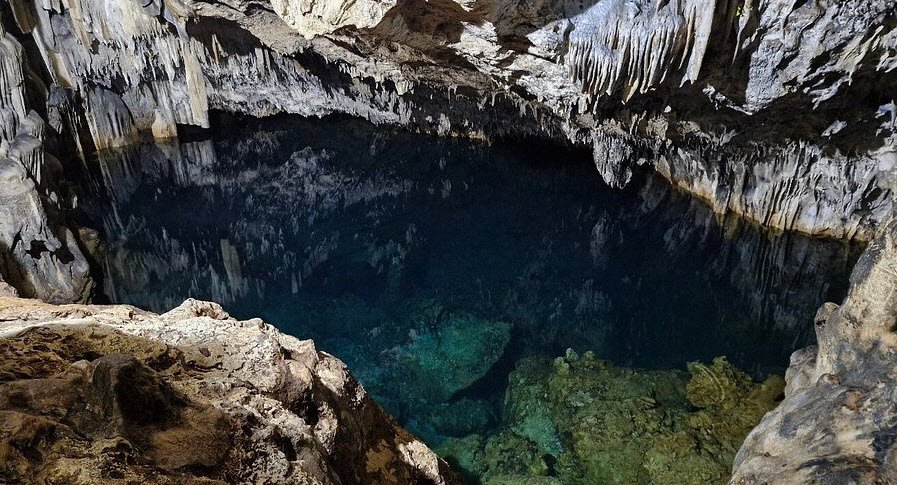 Anahulu Cave &amp; Freshwater Pools, Haveluliku, Tongatapu, Tonga